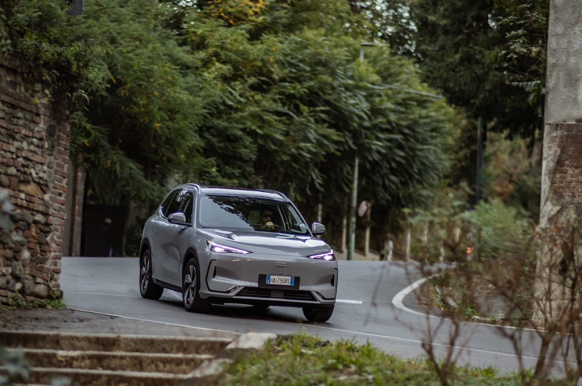 Starray EM-i: il nuovo SUV plug-in hybrid di Geely a Torino 2025