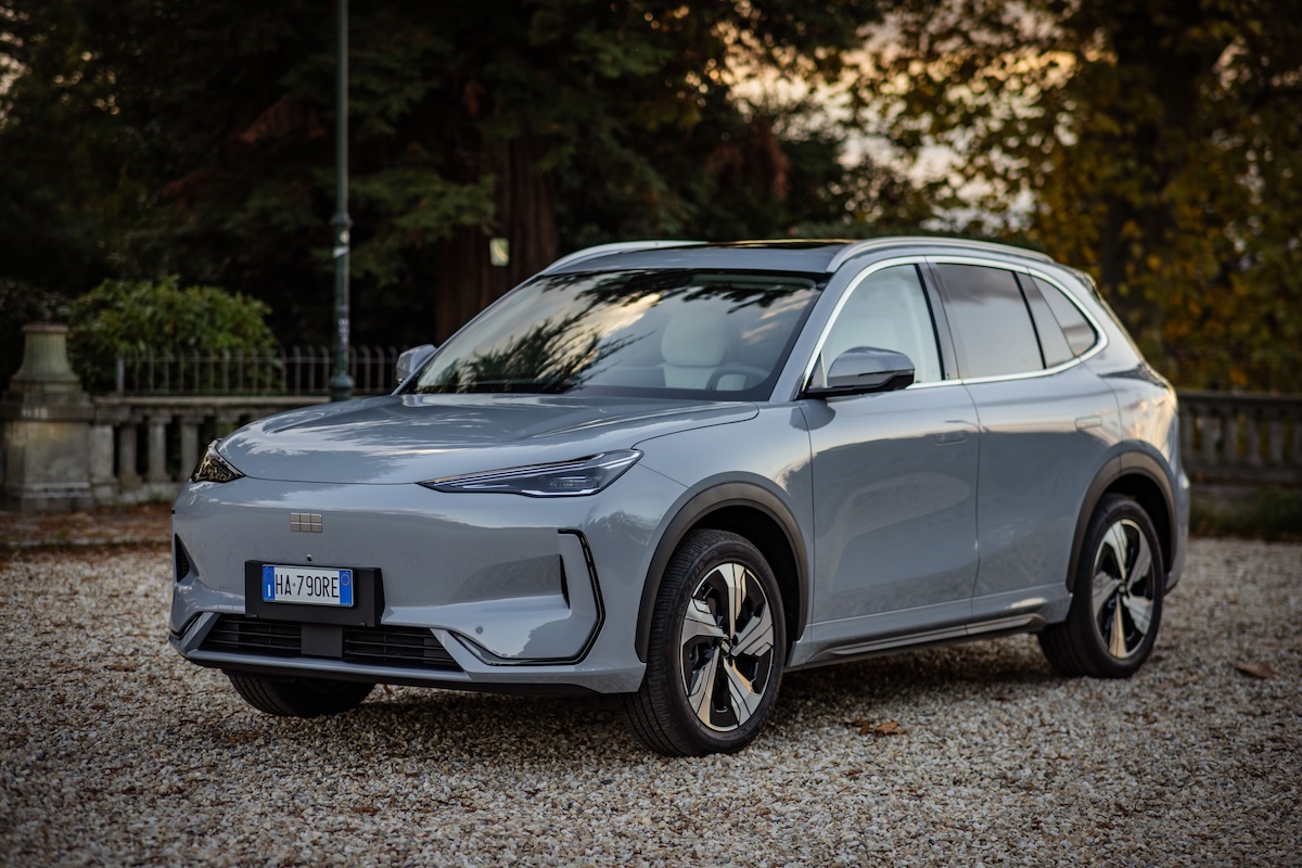 Starray EM-i: il nuovo SUV plug-in hybrid di Geely a Torino 2025