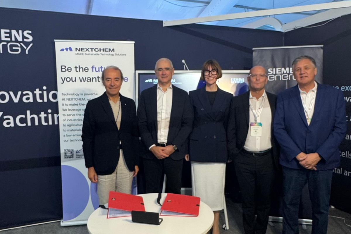 MAIRE, NEXTCHEM: firmato un MoU con Siemens Energy per soluzioni di celle a combustibile a metanolo nel settore marittimo MAIRE, NEXTCHEM: firmato un MoU con Siemens Energy per soluzioni di celle a combustibile a metanolo nel settore marittimo