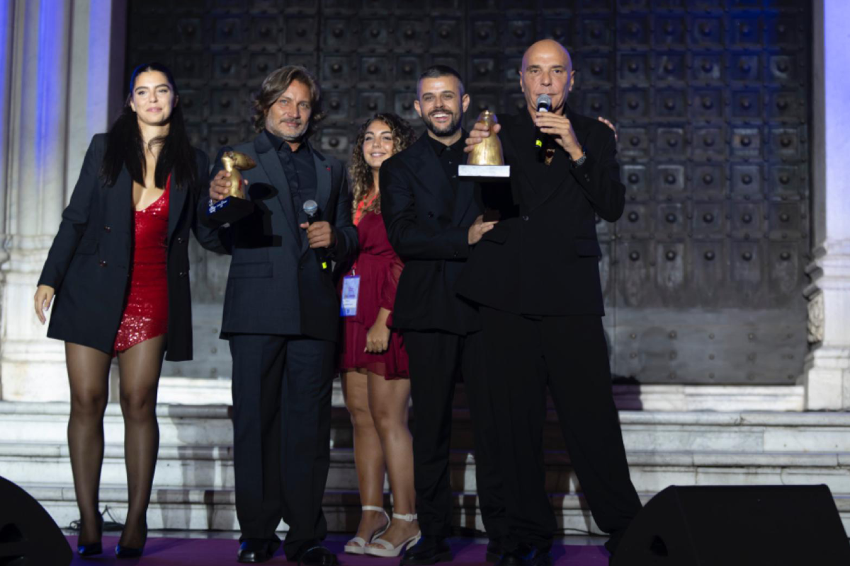 Il Premio San Gennaro World 2025 ad Antonio Buono nella nuova categoria “Amici del Premio San Gennaro” Il Premio San Gennaro World 2025 ad Antonio Buono nella nuova categoria “Amici del Premio San Gennaro”