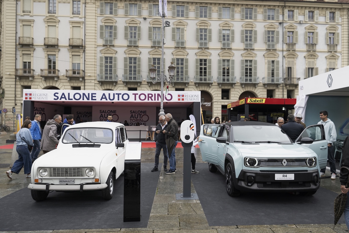 Renault e la transizione ecologica: tutte le novità al Salone di Torino Renault e la transizione ecologica: tutte le novità al Salone di Torino