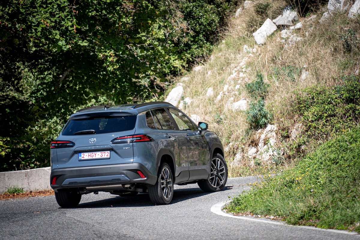 Toyota Corolla Cross 2025: Full Hybrid, AWD-i e nuova GR SPORT Toyota Corolla Cross 2025: Full Hybrid, AWD-i e nuova GR SPORT