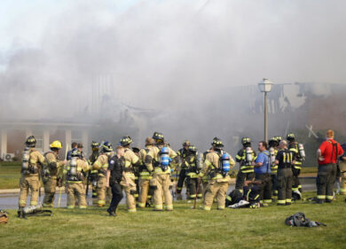 Sparatoria in una chiesa in Michigan: è una strage. Così gli adulti hanno fatto da scudo ai bimbi