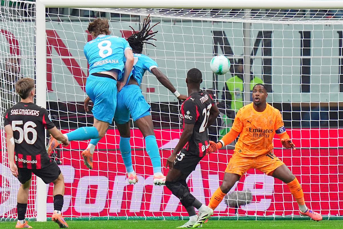 Milan in quota scudetto? Macché Napoli nettamente avanti (malgrado il 2-1). Inter, Roma e Juventus… – Le sentenze dei bookmaker Milan in quota scudetto? Macché Napoli nettamente avanti (malgrado il 2-1). Inter, Roma e Juventus… – Le sentenze dei bookmaker