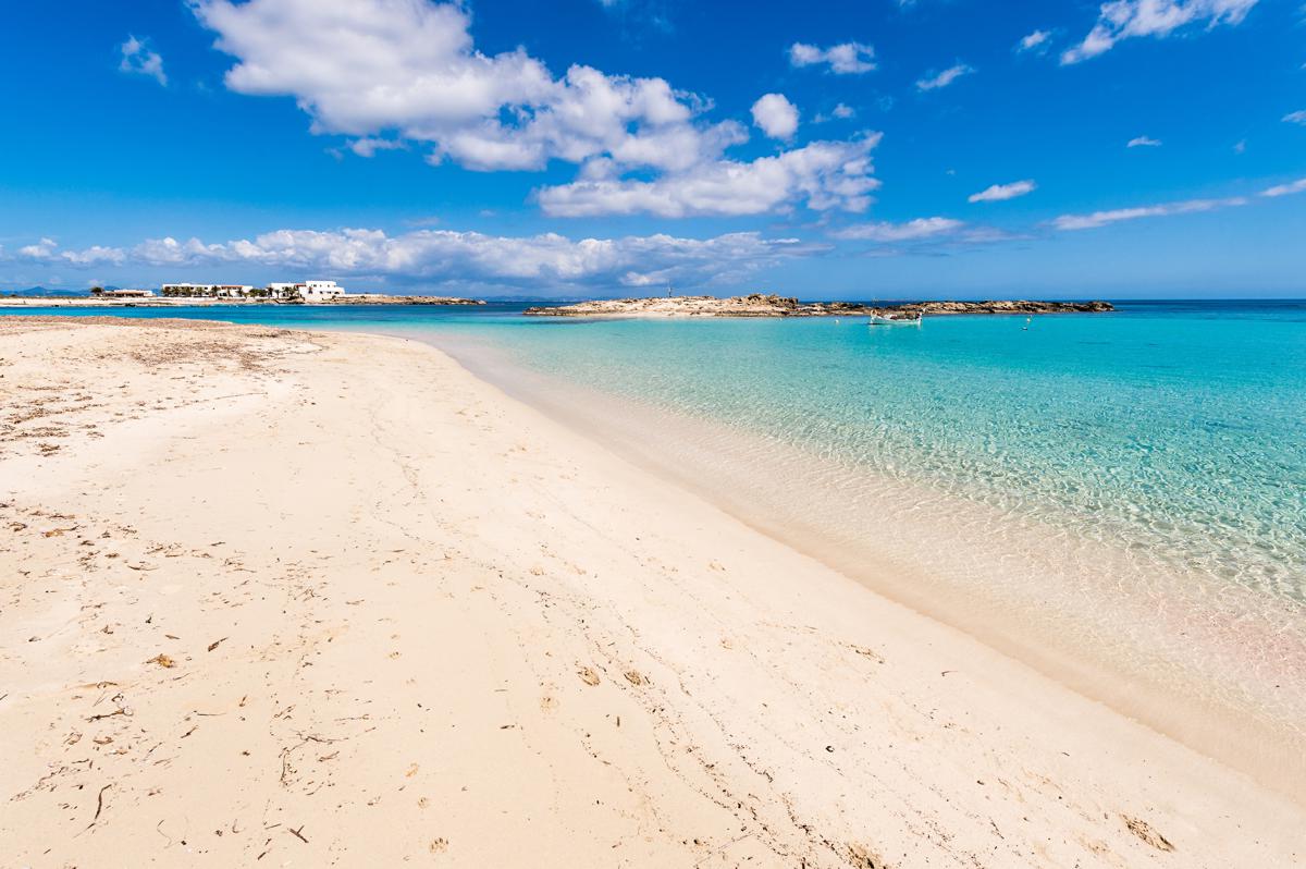 Formentera, dall’acqua cristallina al clima mite fino agli eventi “cool”: scoprire l’isola top delle Baleari in autunno Formentera, dall’acqua cristallina al clima mite fino agli eventi “cool”: scoprire l’isola top delle Baleari in autunno