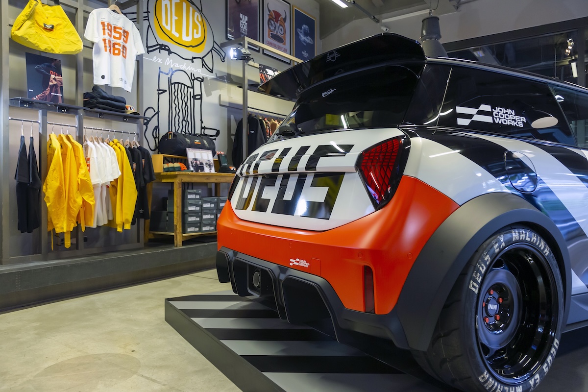 MINI John Cooper Works e Deus: collaborazione creativa a Milano