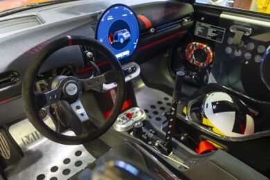 MINI John Cooper Works e Deus: collaborazione creativa a Milano