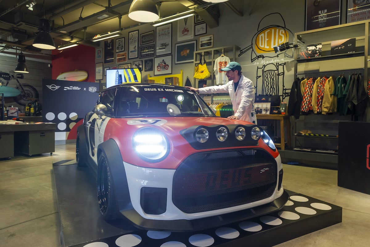 MINI John Cooper Works e Deus: collaborazione creativa a Milano