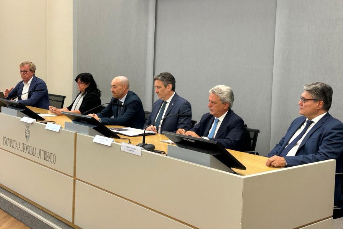 Open Fiber, completato il Piano banda Ultra Larga in Trentino: realizzati 2.428 chilometri di rete in fibra ottica Open Fiber, completato il Piano banda Ultra Larga in Trentino: realizzati 2.428 chilometri di rete in fibra ottica
