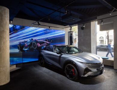 Alpine apre l’Atelier a Parigi: flagship e passione motorsport