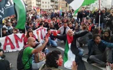 Gaza, l’occupazione della Statale e nuovo corteo con 5mila persone: “Blocchiamo tutto”. VIDEO