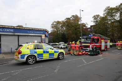 Paura a Manchester, accoltellamento fuori da una sinagoga. Due morti, ucciso l’aggressore. Sgomento di Re Carlo