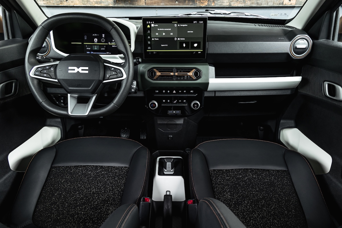 Dacia Spring a 3.900 €: grazie a incentivi statali e vantaggi Dacia Dacia Spring a 3.900 €: grazie a incentivi statali e vantaggi Dacia