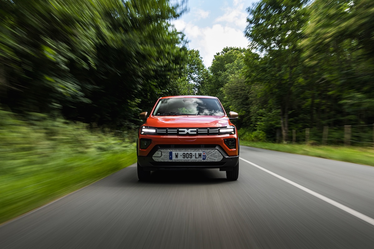 Dacia Spring a 3.900 €: grazie a incentivi statali e vantaggi Dacia Dacia Spring a 3.900 €: grazie a incentivi statali e vantaggi Dacia