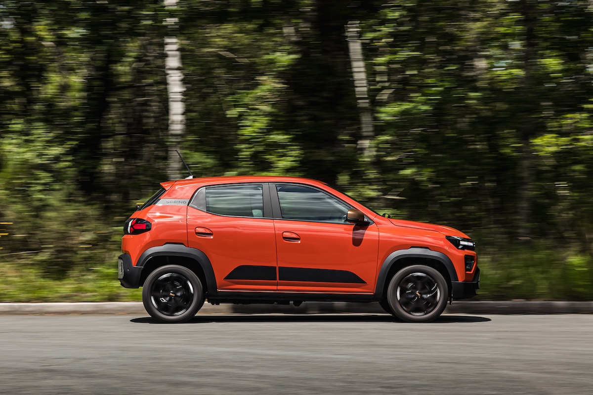 Dacia Spring a 3.900 €: grazie a incentivi statali e vantaggi Dacia Dacia Spring a 3.900 €: grazie a incentivi statali e vantaggi Dacia