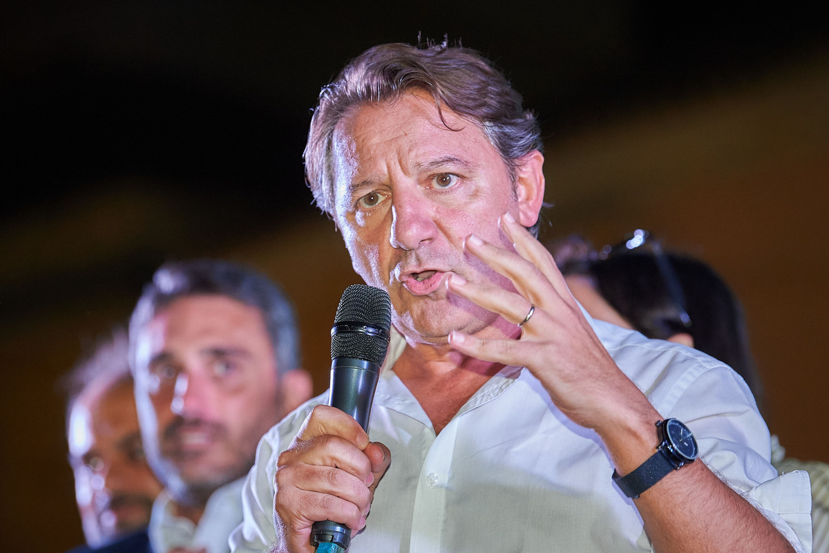 Chi è Pasquale Tridico, economista e padre del reddito di cittadinanza in corsa per il Csx alle elezioni in Calabria Chi è Pasquale Tridico, economista e padre del reddito di cittadinanza in corsa per il Csx alle elezioni in Calabria