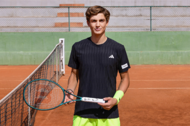 Intesa Sanpaolo: la giovane promessa del tennis Jacopo Vasamì è testimonial del gruppo