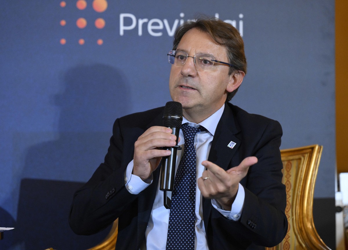 Chi è Pasquale Tridico, economista e padre del reddito di cittadinanza in corsa per il Csx alle elezioni in Calabria Chi è Pasquale Tridico, economista e padre del reddito di cittadinanza in corsa per il Csx alle elezioni in Calabria