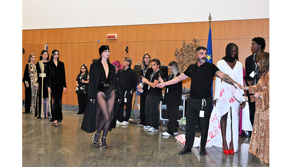 Hnia Harrati il filo che trasforma la Moda nel coraggio di Libertà Hnia Harrati il filo che trasforma la Moda nel coraggio di Libertà