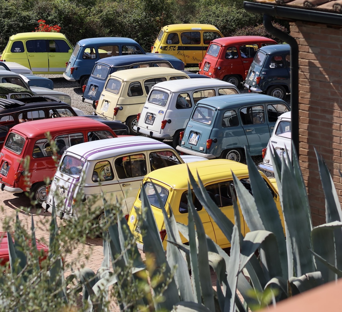 Da tutta Europa alla Toscana: il grande incontro dei fan Renault 4