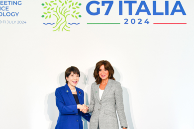 Giappone, la conservatrice Sanae Takaichi verso la guida del governo: sarà la prima donna premier