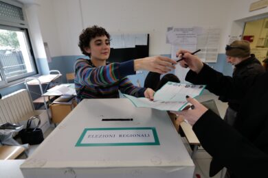 Elezioni in Calabria, Forza Italia pregusta il trionfo di Occhiuto e il boom di voti ai danni di Fratelli d’Italia e Lega