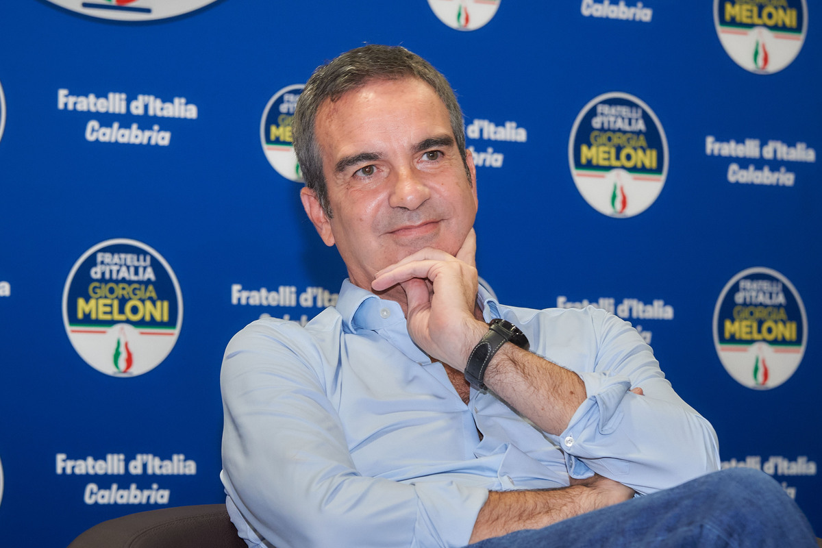 Chi è Roberto Occhiuto, il candidato di Cdx per le elezioni in Calabria in cerca del bis nella regione Chi è Roberto Occhiuto, il candidato di Cdx per le elezioni in Calabria in cerca del bis nella regione