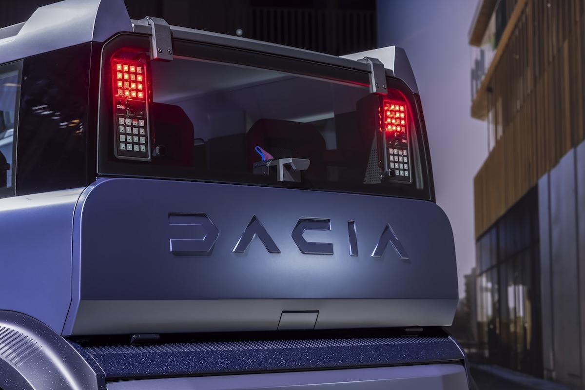 Dacia svela la Hipster Concept: citycar elettrica economica e funzionale Dacia svela la Hipster Concept: citycar elettrica economica e funzionale