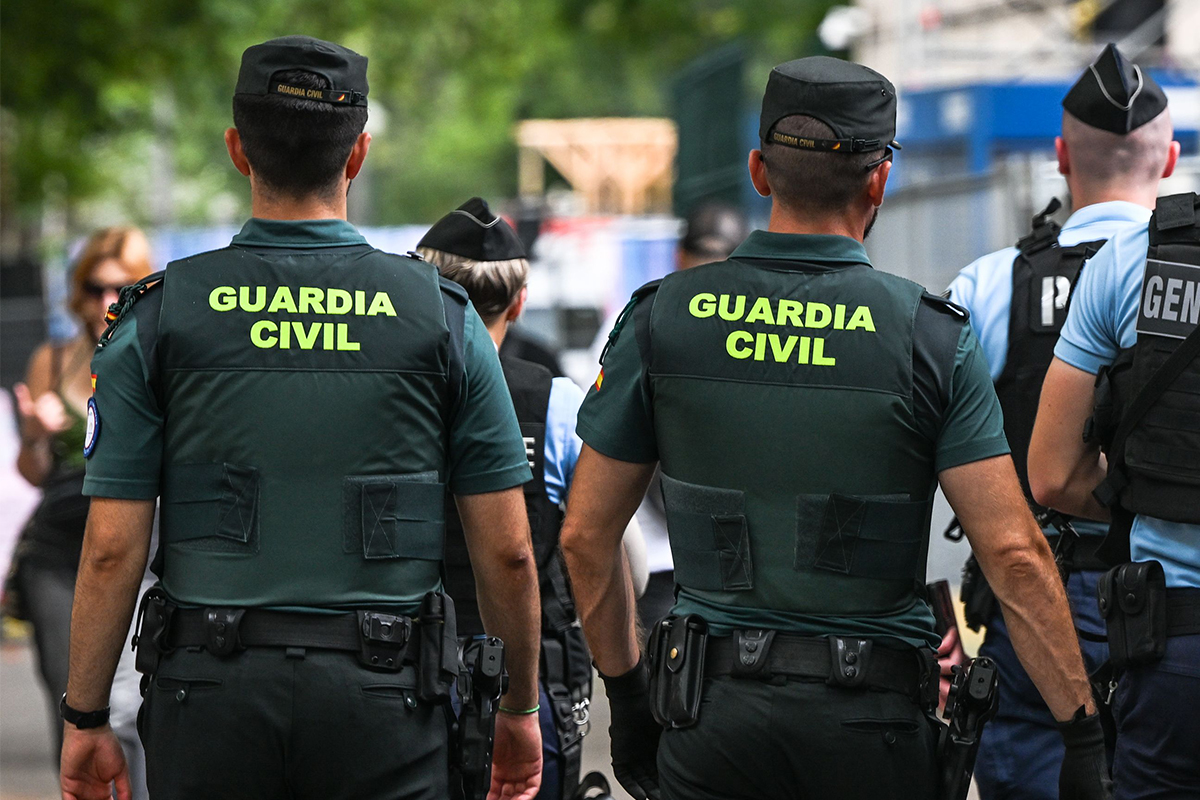Formentera, identificata la 45enne italiana uccisa. Arrestato per omicidio il compagno, anche lui italiano Formentera, identificata la 45enne italiana uccisa. Arrestato per omicidio il compagno, anche lui italiano
