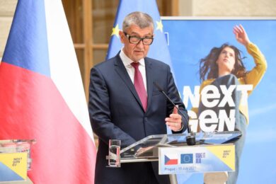 Repubblica Ceca, Andrej Babis vince le elezioni: chi è il miliardario populista che vuole essere come Trump e Berlusconi