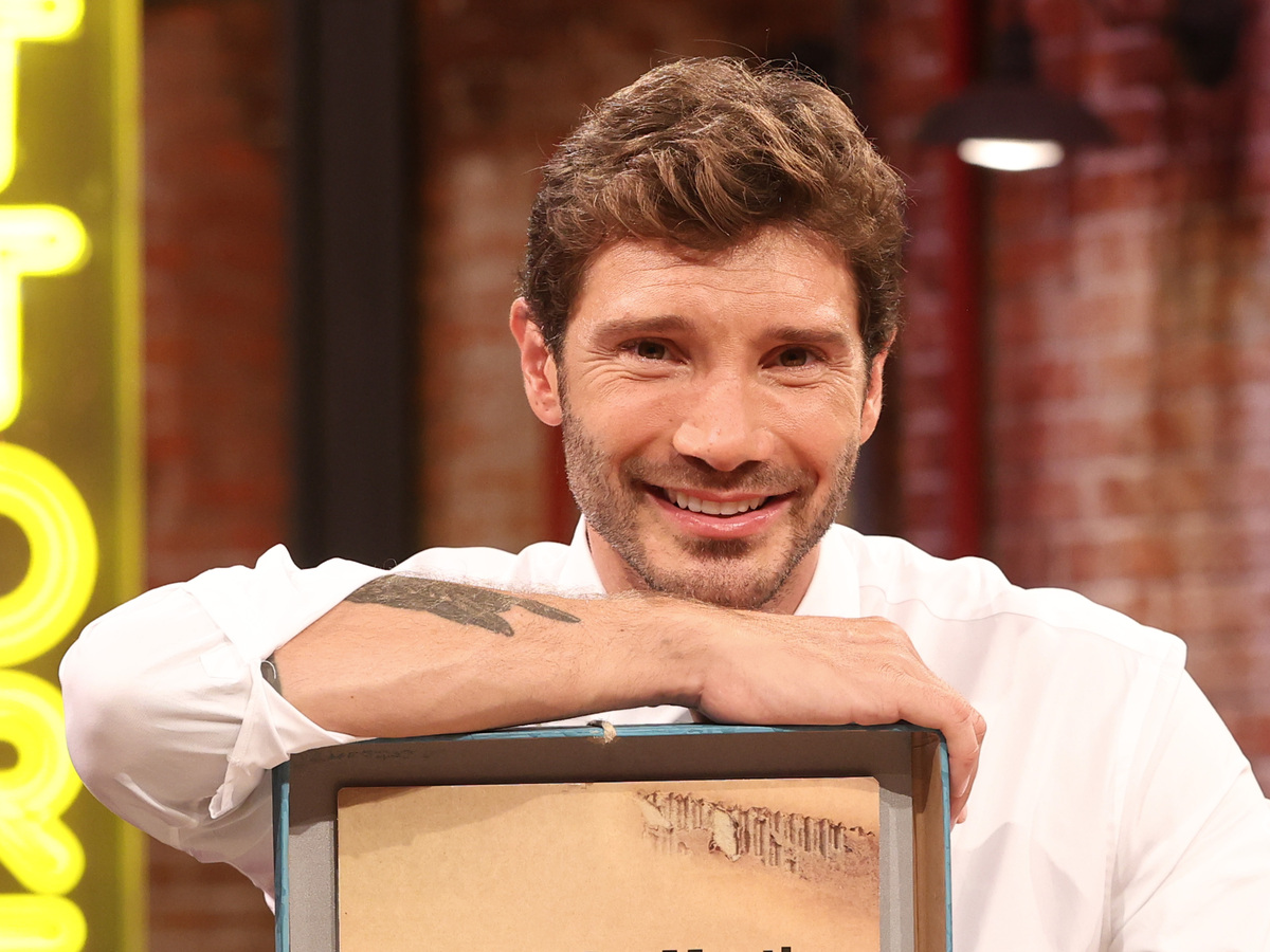 Stefano De Martino: “Anch’io guardo La Ruota della Fortuna. Sanremo? Ci sono candidati migliori” Stefano De Martino: “Anch’io guardo La Ruota della Fortuna. Sanremo? Ci sono candidati migliori”
