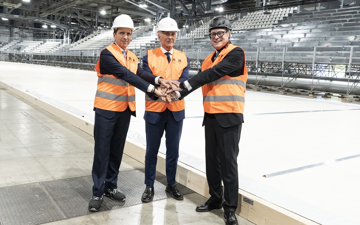 Olimpiadi, il ministro Abodi visita la pista in Fiera Milano: “Esempio a livello internazionale”. VIDEO Olimpiadi, il ministro Abodi visita la pista in Fiera Milano: “Esempio a livello internazionale”. VIDEO