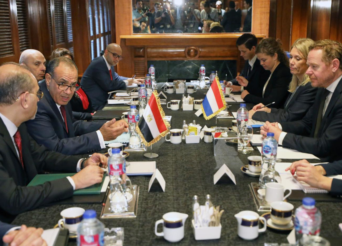 Gaza, negoziati in corso: scambiate le liste degli ostaggi. “Veto di Israele per i leader palestinesi Barghouti e Saadat” Gaza, negoziati in corso: scambiate le liste degli ostaggi. “Veto di Israele per i leader palestinesi Barghouti e Saadat”
