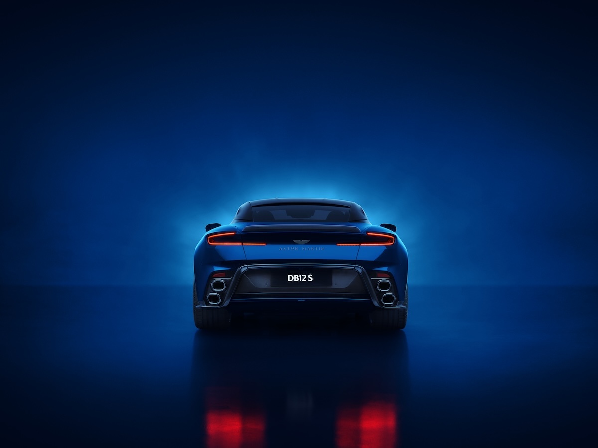Aston Martin DB12 S: più potenza, più agilità, stessa eleganza