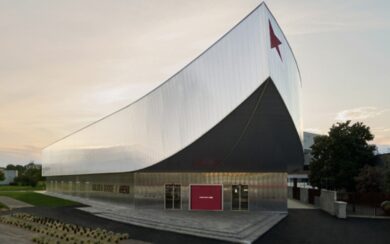 A Milano un nuovo tempio del padel: apre la Golden Goose Arena