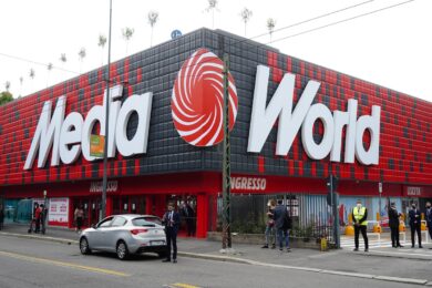 Il caso MediaWorld riaccende l’allarme Cina, l’Italia nel mirino di Pechino. Palazzo Chigi verso il Golden Power?