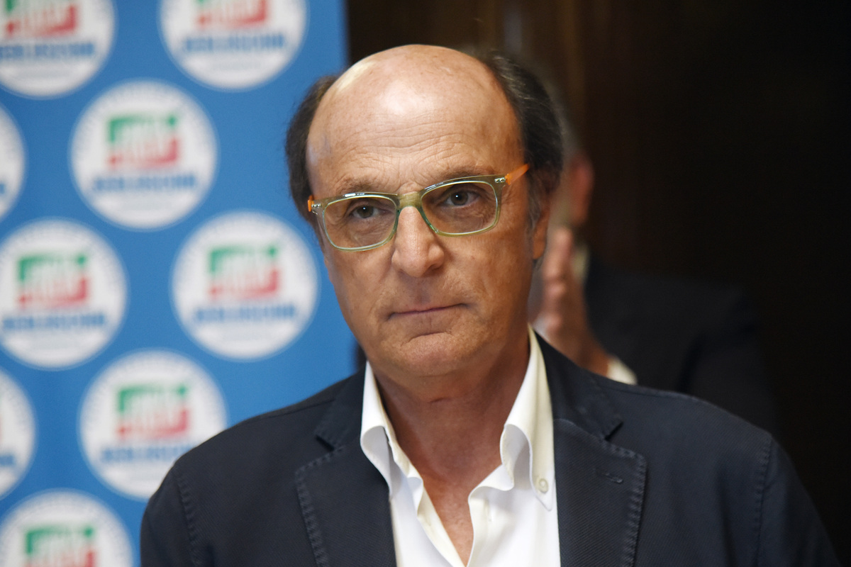 Chi è Luigi Lobuono, la carta civica che il centrodestra vuole giocare per sfilare la Puglia al Pd Chi è Luigi Lobuono, la carta civica che il centrodestra vuole giocare per sfilare la Puglia al Pd