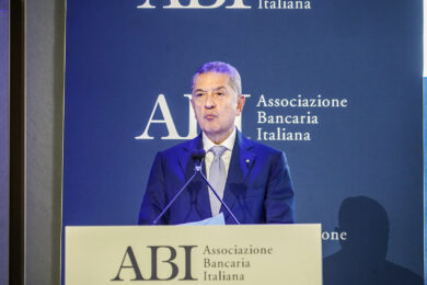 Bankitalia/ La finanza e il credito cooperativo puntino su innovazione e alleanze. Il debito dei Paesi poveri mina la stabilità sociale