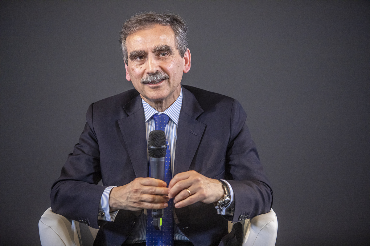 Mps, Lovaglio non ha dubbi: “Generali? Un investimento in ottica industriale. Mediobanca fu una una mia idea del 2022” Mps, Lovaglio non ha dubbi: “Generali? Un investimento in ottica industriale. Mediobanca fu una una mia idea del 2022”