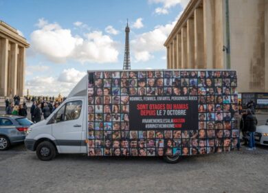 Israele, la triste conta degli ostaggi vivi: Hamas ha garantito solo per 20 su 48. Le storie di chi è nel limbo