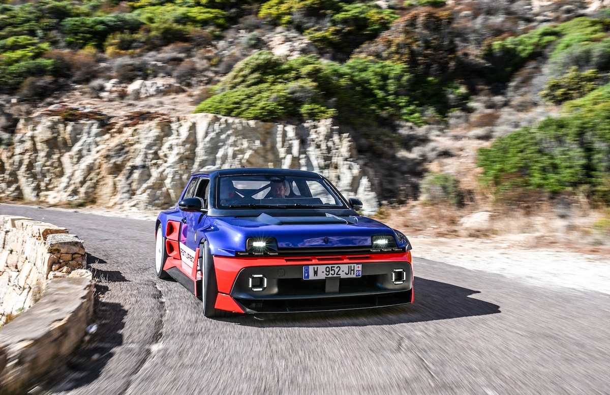 Renault 5 Turbo 3E: la supercar compatta elettrica debutta in Corsica Renault 5 Turbo 3E: la supercar compatta elettrica debutta in Corsica