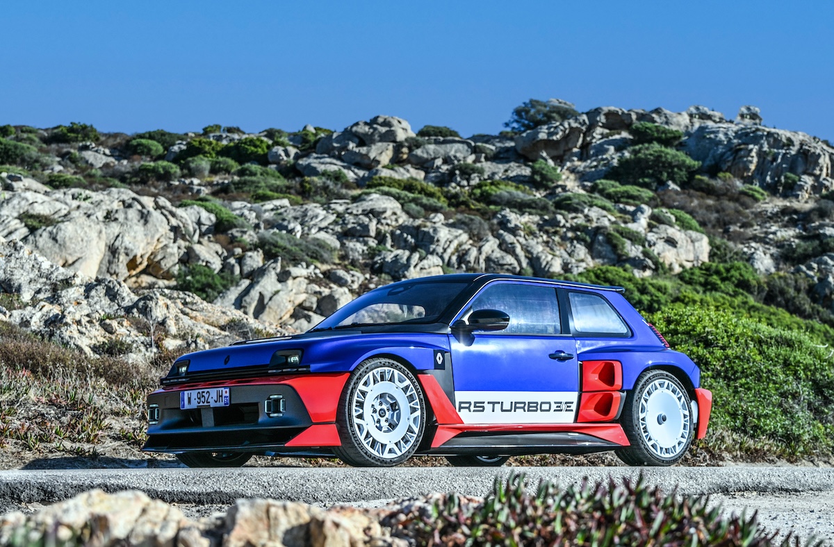 Renault 5 Turbo 3E: la supercar compatta elettrica debutta in Corsica Renault 5 Turbo 3E: la supercar compatta elettrica debutta in Corsica