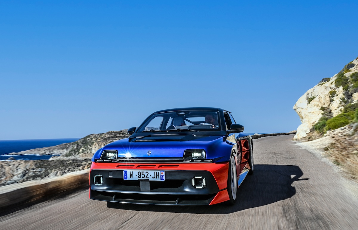 Renault 5 Turbo 3E: la supercar compatta elettrica debutta in Corsica Renault 5 Turbo 3E: la supercar compatta elettrica debutta in Corsica