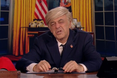 Crozza imita Trump e ironizza sul “bucato” Nobel della Pace