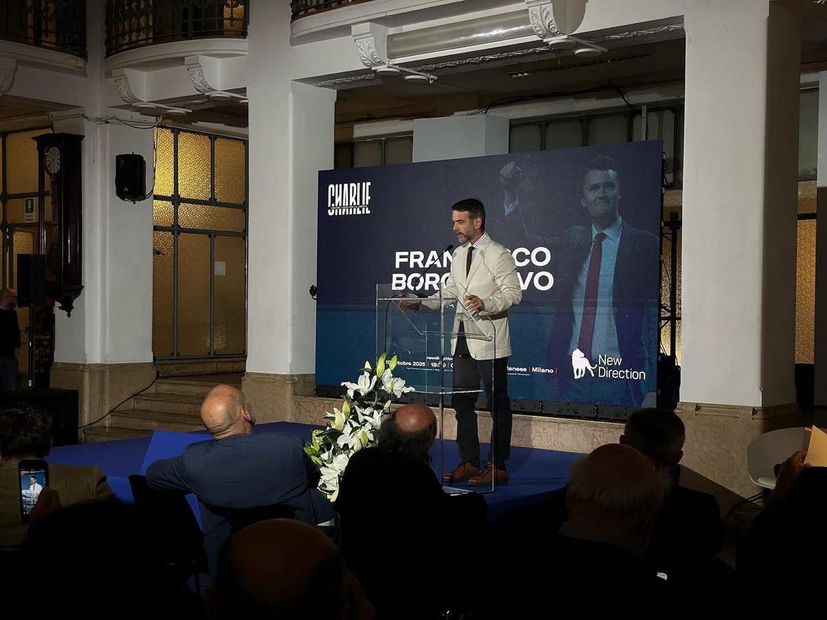 Charlie Kirk, la serata ricordo a Milano a un mese dalla morte – L’omaggio commosso di Fidanza al Premio Nobel, Maria Corina Machado Charlie Kirk, la serata ricordo a Milano a un mese dalla morte – L’omaggio commosso di Fidanza al Premio Nobel, Maria Corina Machado