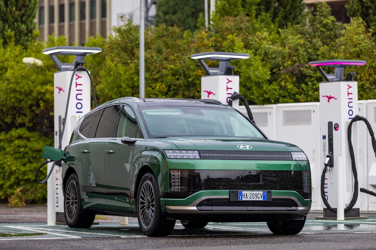 Nuova Hyundai IONIQ 9,prezzi, versioni e autonomia