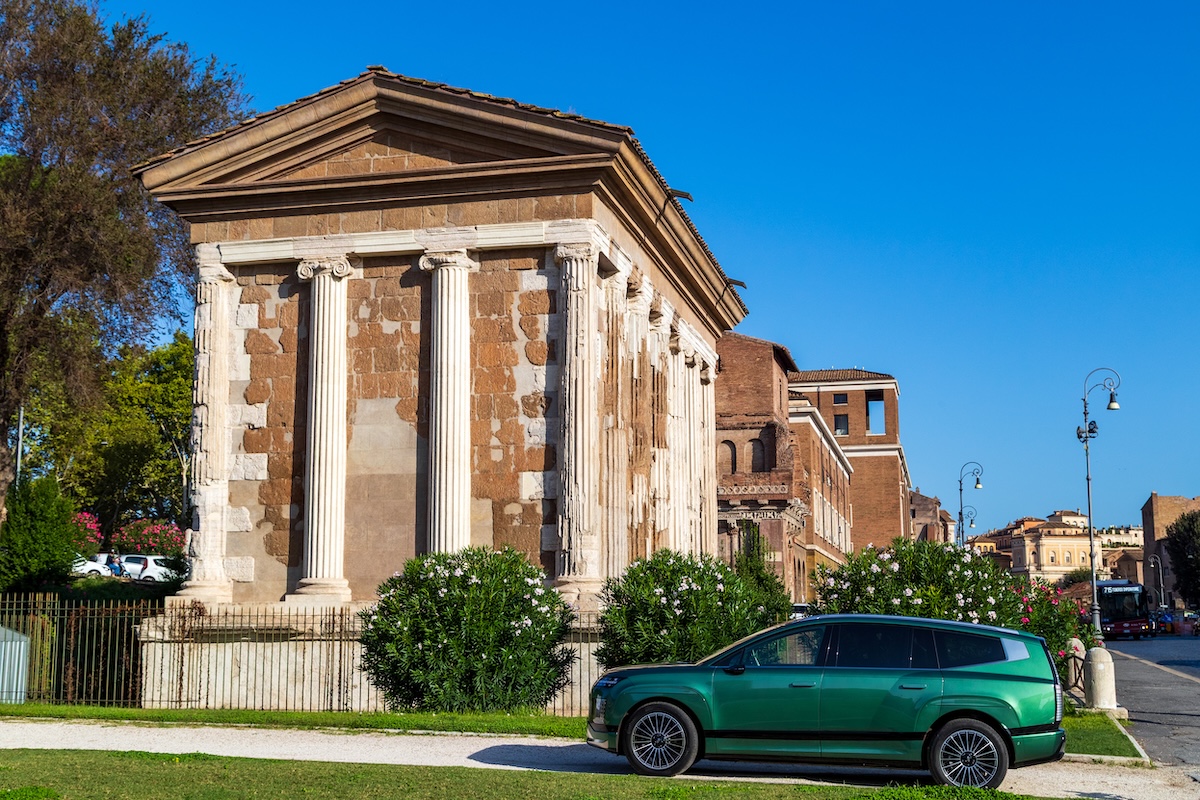 Nuova Hyundai IONIQ 9,prezzi, versioni e autonomia