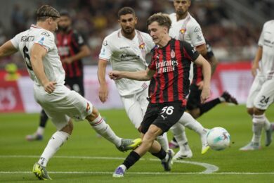 Milan, per Allegri è rebus a destra con Saelemaekers (lesione al flessore) – Come stanno Estupinan, Rabiot e Leao