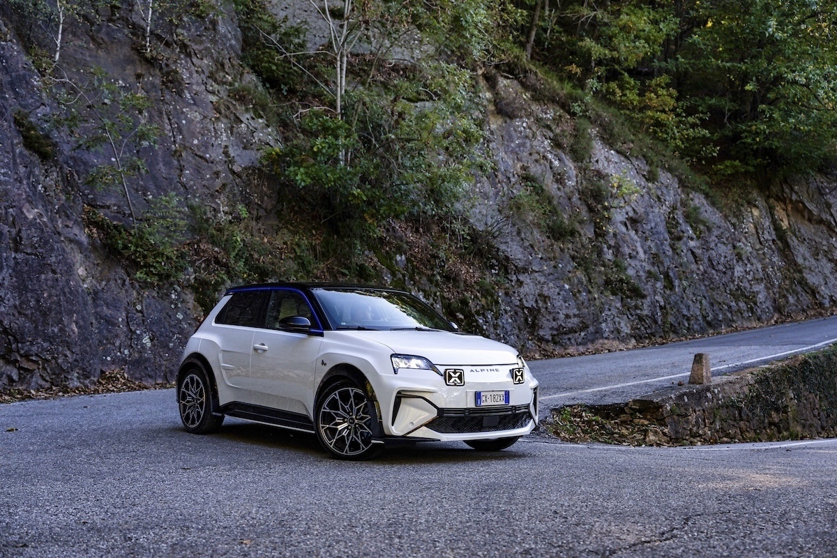 Alpine A290: elettrica da 220 CV, hot hatch da 0-100 in 6,4 s