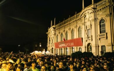 Milano, il Comune vieta il Botellon ma gli organizzatori non ci stanno: “Il 17 ottobre tutti in piazza Leonardo da Vinci”